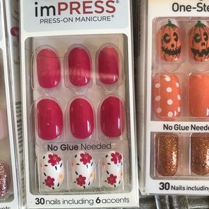 Impress press on nails